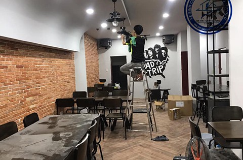 Dịch vụ vệ sinh quán cafe